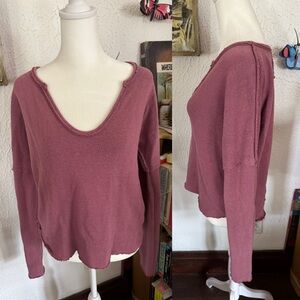 We the free size small pullover long sleeved top